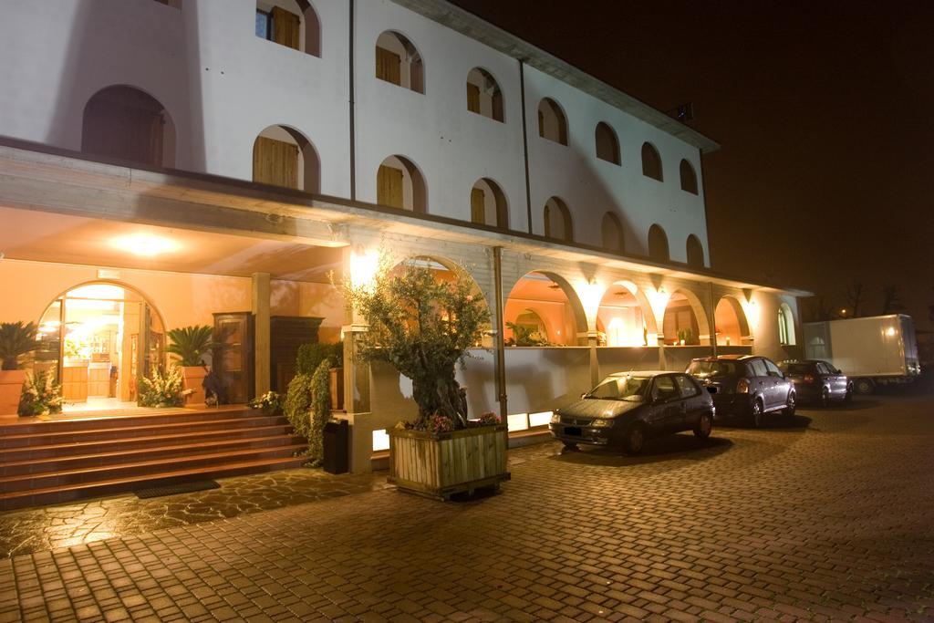 Hotel Missirini Fratta Terme Eksteriør bilde